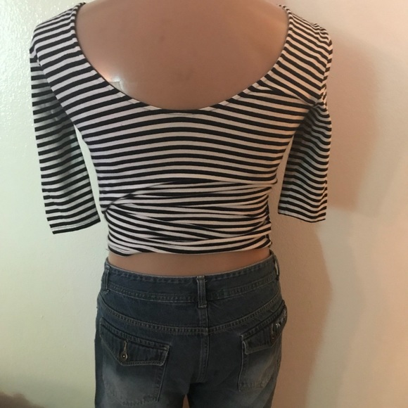 Striped low back top n shorts - Picture 2 of 2